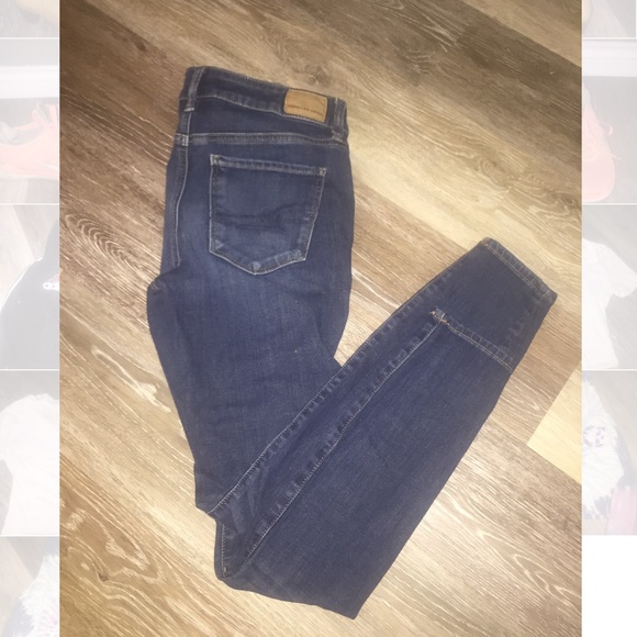 American Eagle Ripped Jeans - Picture 3 of 3